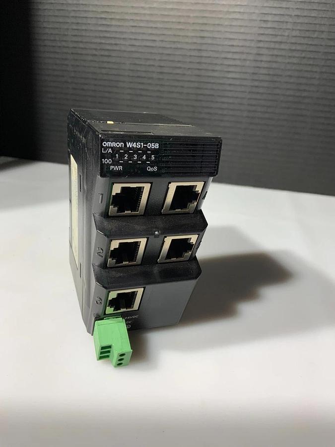 Used OMRON W4S1-05B SWITCHING HUB ($149.99 OBO!!!)