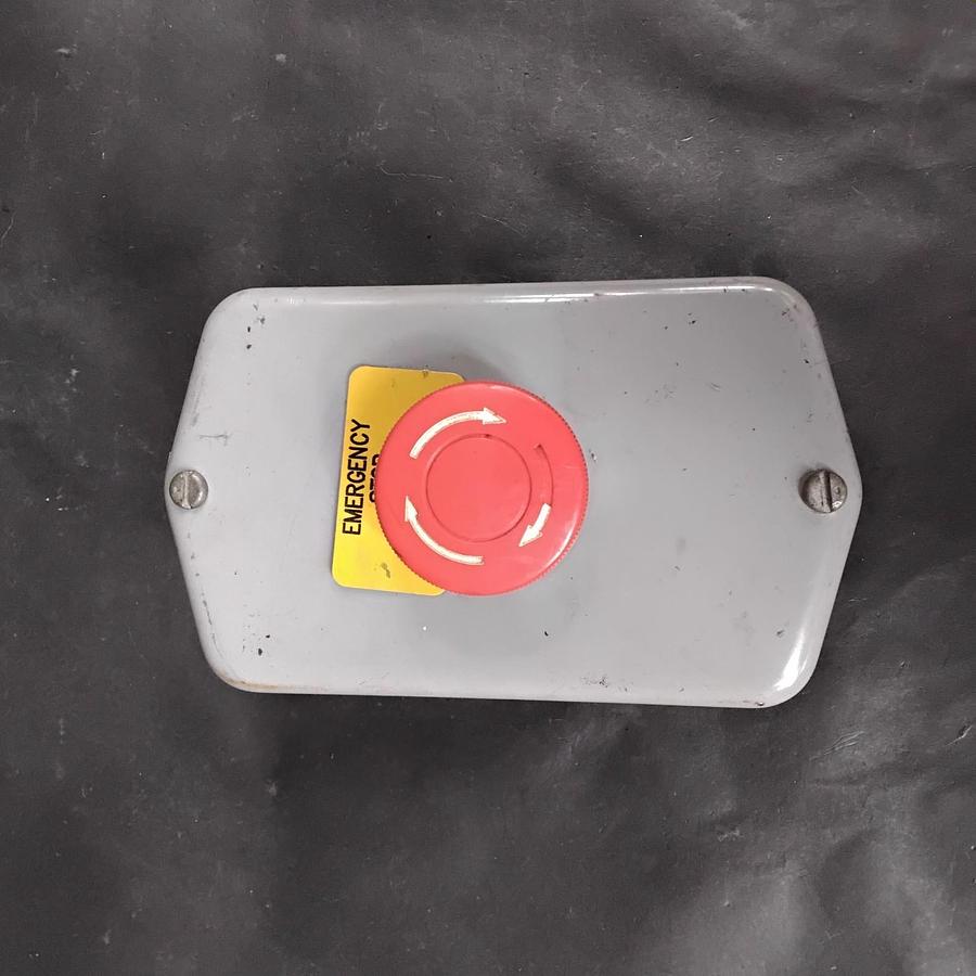 Used HOFFMAN A-403DSC ENCLOSURE W/ ALLEN-BRADLY PUSHBUTTON ($40 OBO)