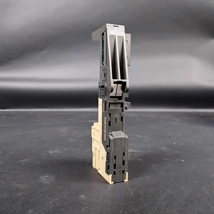 Used SIEMENS 6ES7 193-4CE00-0AA0 TERMINAL MODULE ($25 OBO)