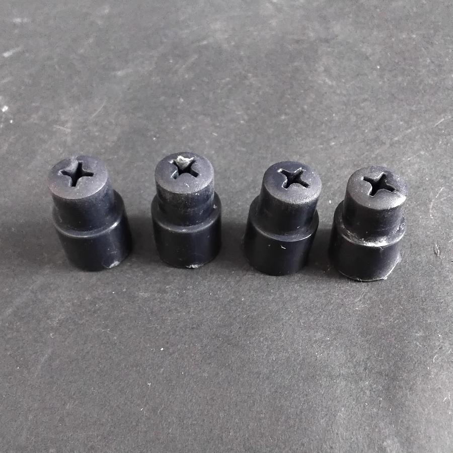 Used RUBBER SCREW MOUNT BUSHINGS 34-303-001 LOT OF 4 ($4 OBO)