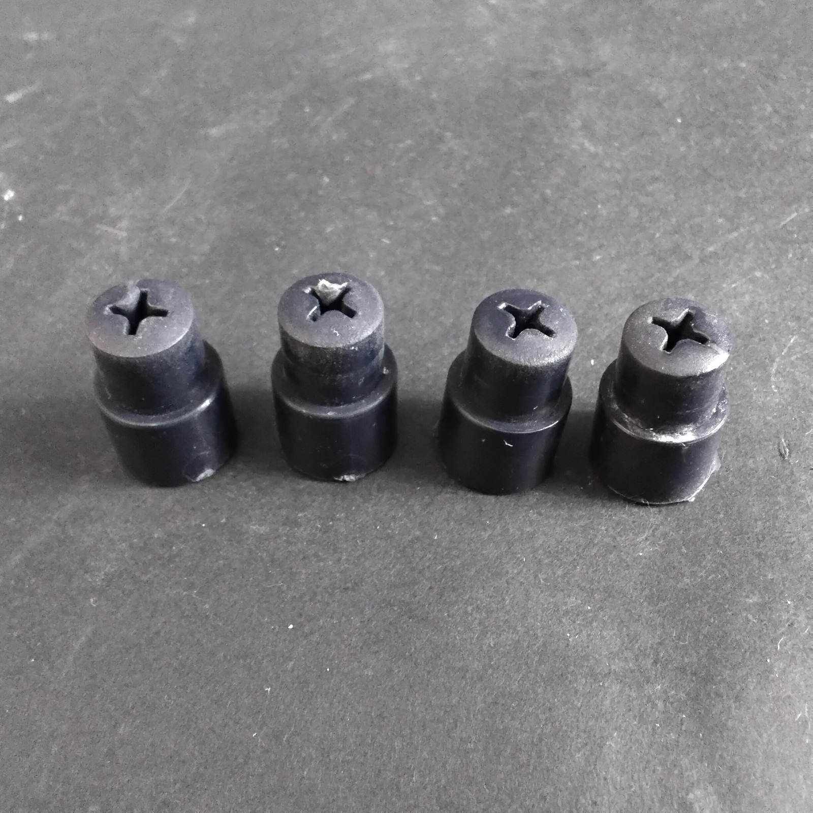 Used RUBBER SCREW MOUNT BUSHINGS 34-303-001 LOT OF 4 ($4 OBO)