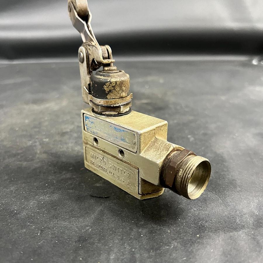 Used HONEYWELL BZE6-2RN2 MICRO SWITCH ($27 OBO)