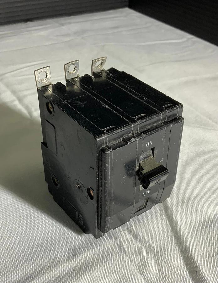 SUQARE D QOB310 LK-4759 ($39.99/EACH OBO)