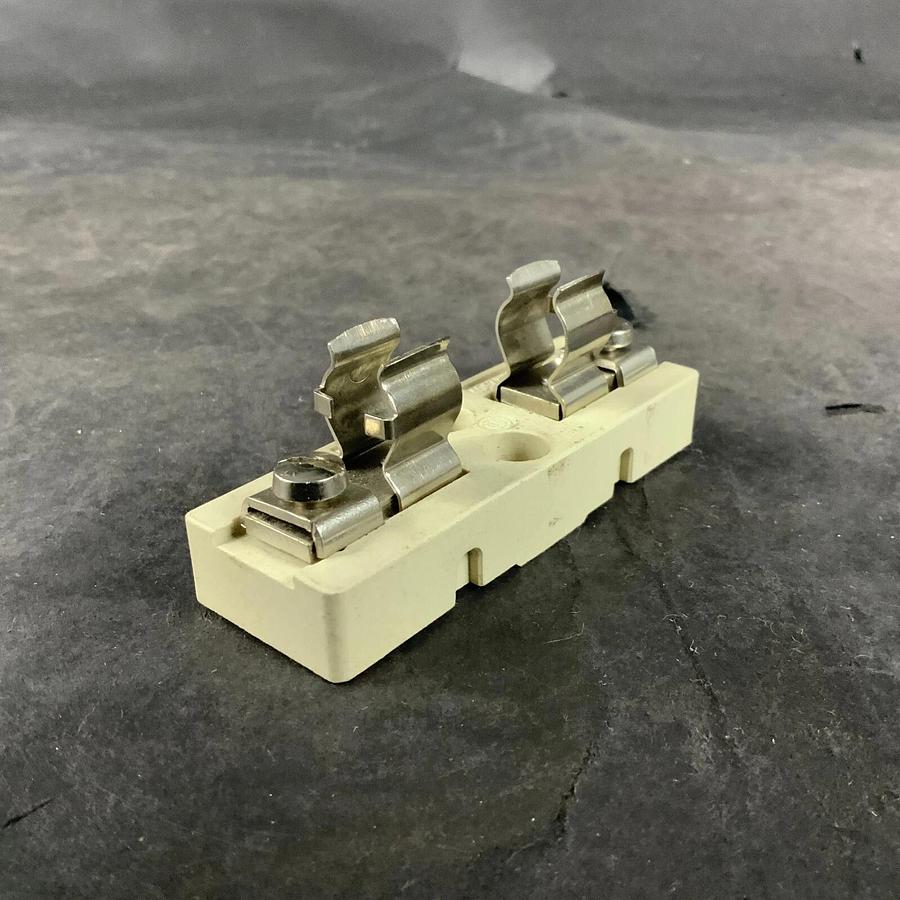 Used EFEN FUSE HOLDER 30A250V ($8 OBO)