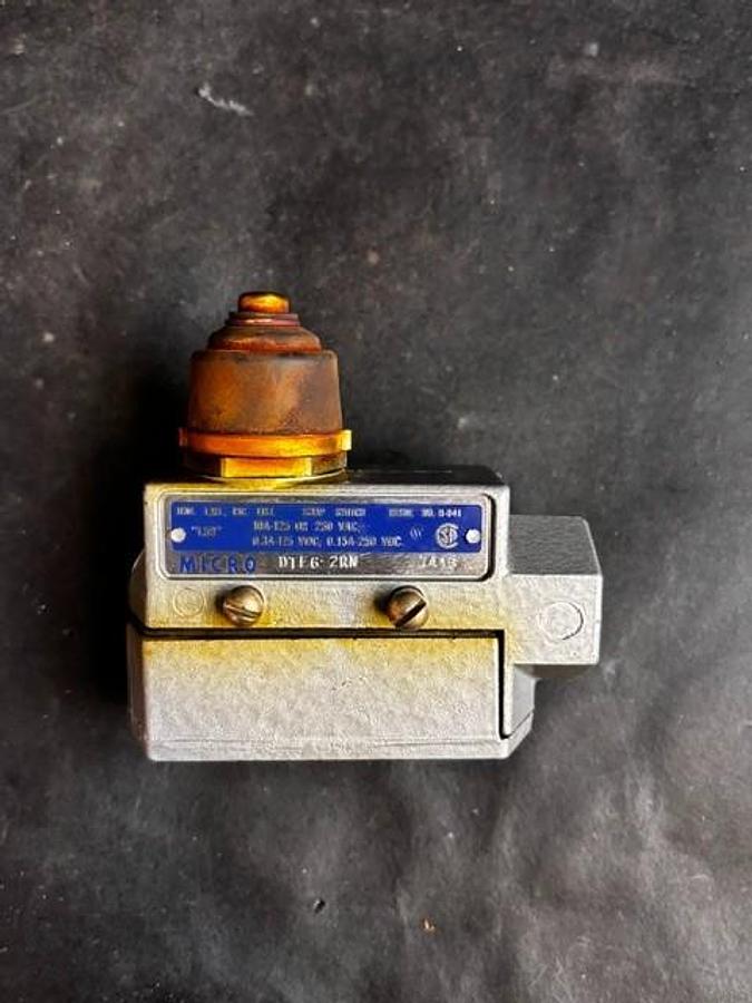 Used HONEYWELL MICROSWITCH DTE6-2RN LIMIT SWITCH ($25 OBO)
