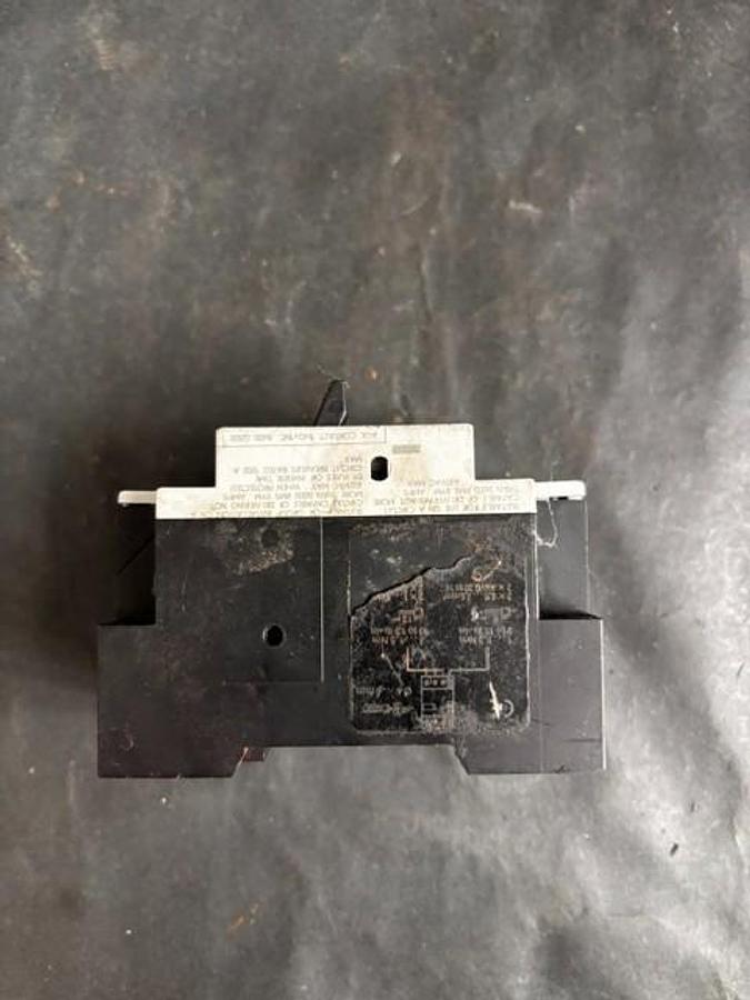 Used SIEMENS 3VU1300-1MF00 CIRCUIT BREAKER