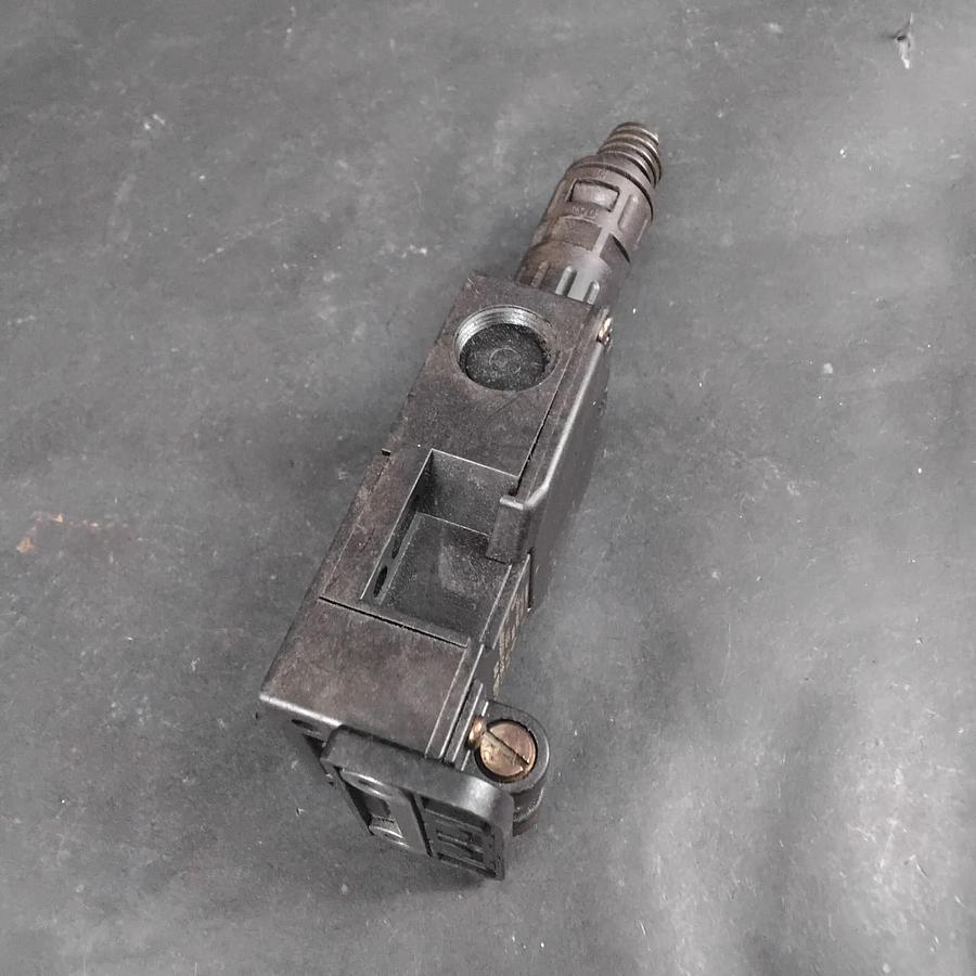 Used SCHMERSAL AZ 16-03ZVRK SAFETY INTERLOCK SWITCH ($30 OBO)
