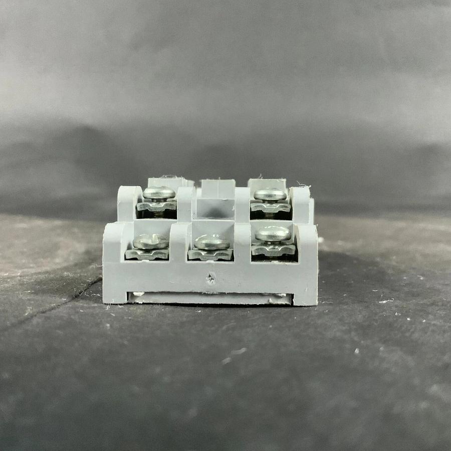 Used POTTER & BRUMFIELD 27E121 RELAY SOCKET ($7 OBO)