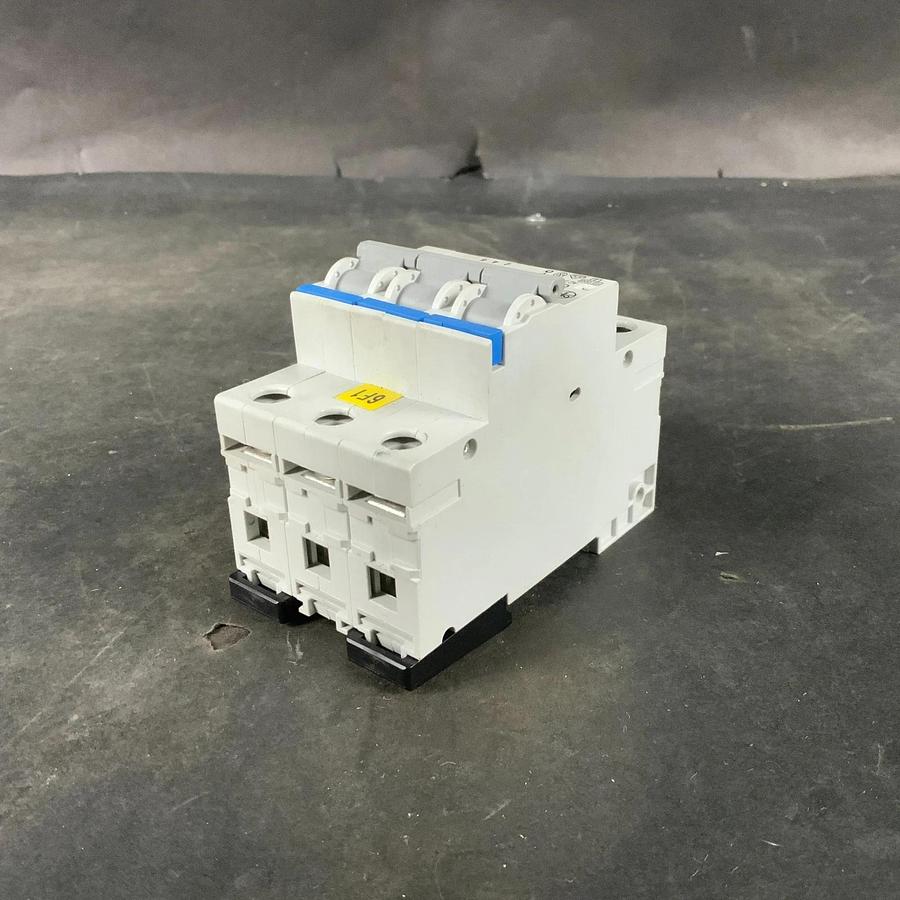 Used OEZ LSNC16 CIRCUIT BREAKER ($20 OBO)