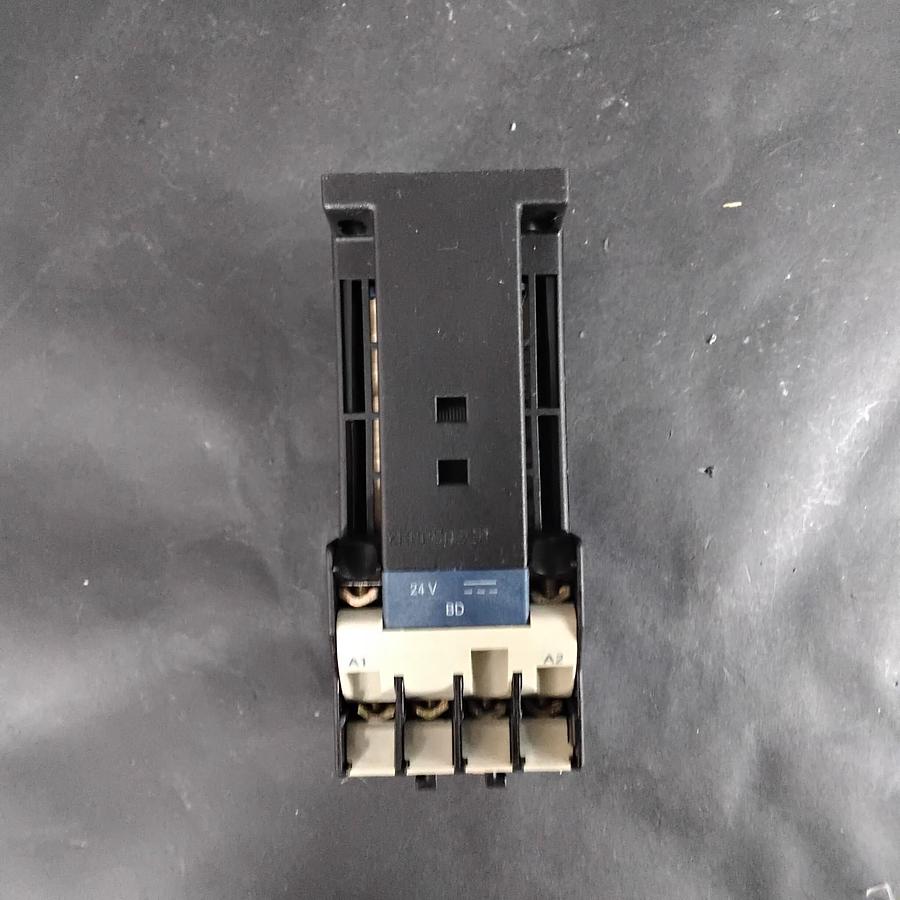 Used TELEMECANIQUE CA3-DN31 CONTROL RELAY ($11 OBO)