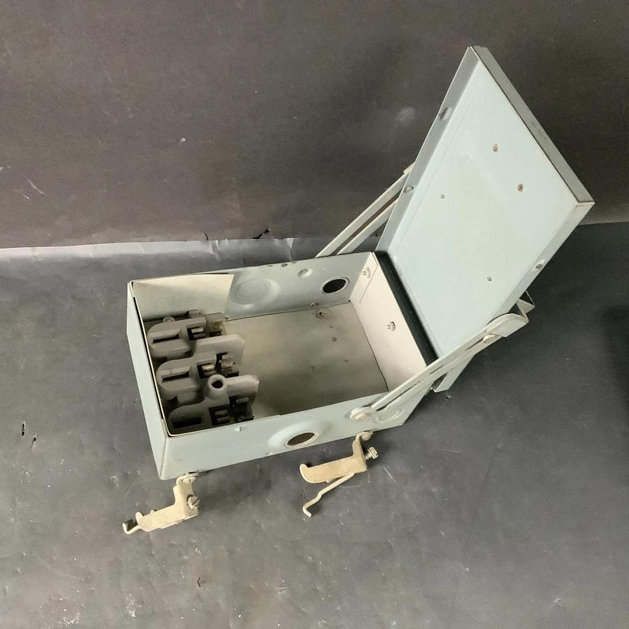Used GE FL-361  FUSIBLE BUSWAY SWITCH ($40 OBO)