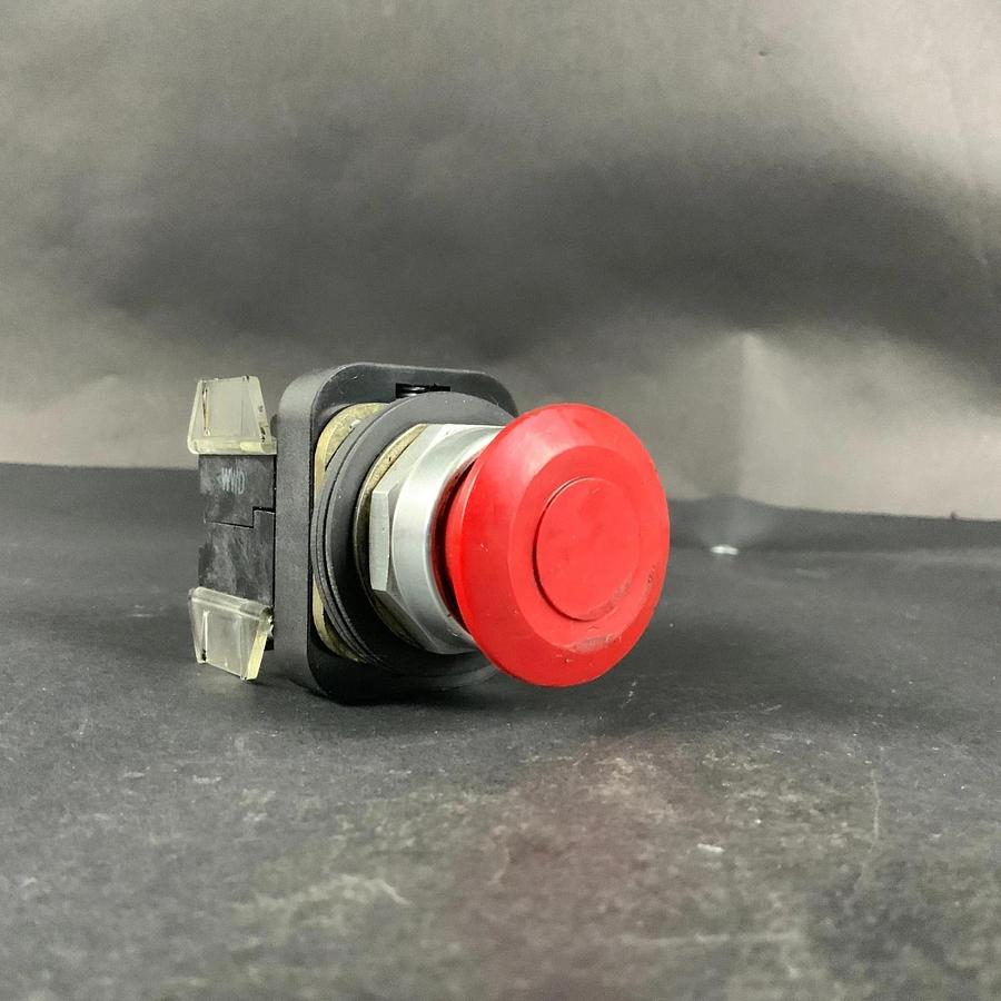 Used ALLEN BRADLEY 800T-FX A5 RED NON-ILLUMINATED PUSH BUTTON ($70 OBO)