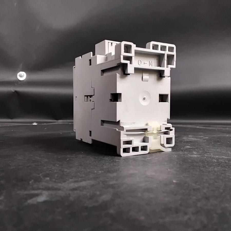 Used ALLEN BRADLEY 100-C16*10 OVERLOAD RELAY ($50 OBO)