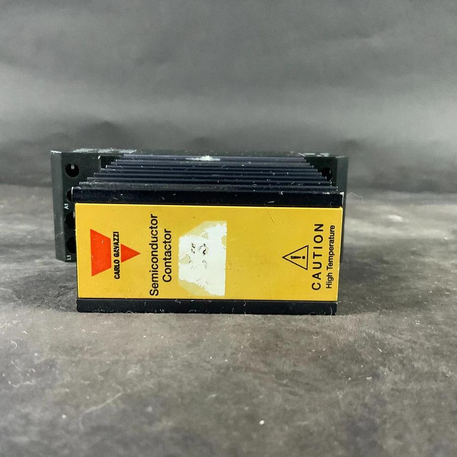 CARLO GAVAZZI RN1A48A30 CONTACTOR ($35 OBO)
