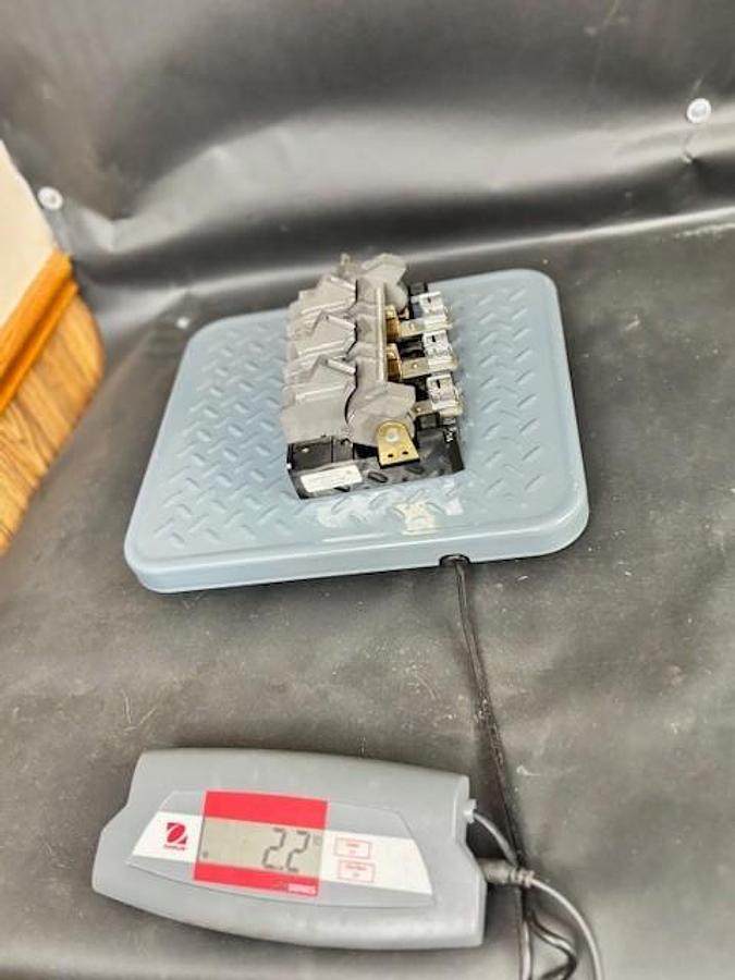 Used ALLEN BRADLEY 40021-558-01 DISCONNECT SWITCH