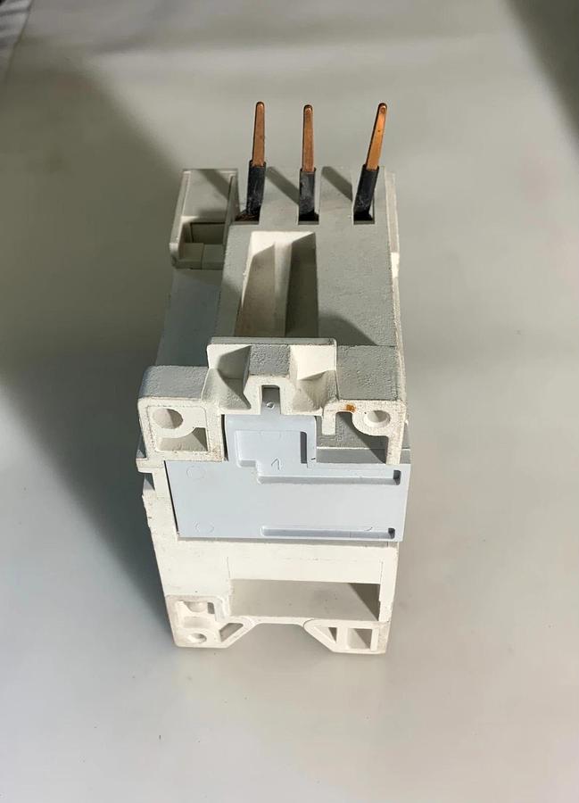 CUTLER HAMMER C306DN3B ($99.99 OBO)