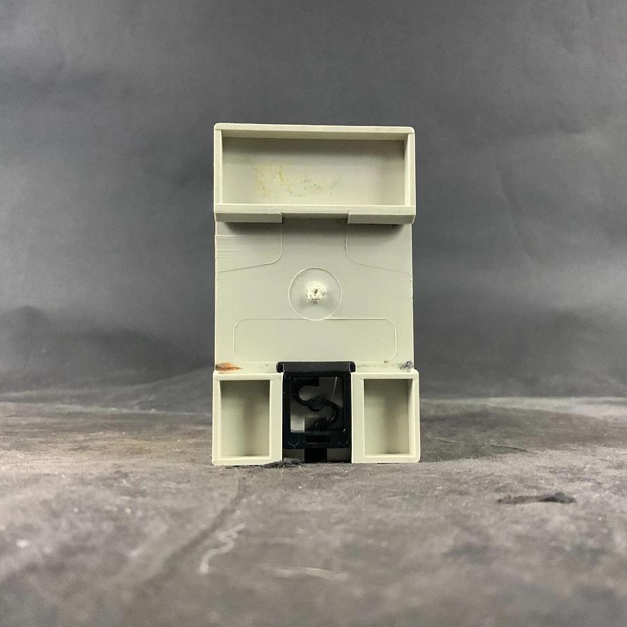 Used BANNER AT-AM-2A SAFETY RELAY ($600 OBO)
