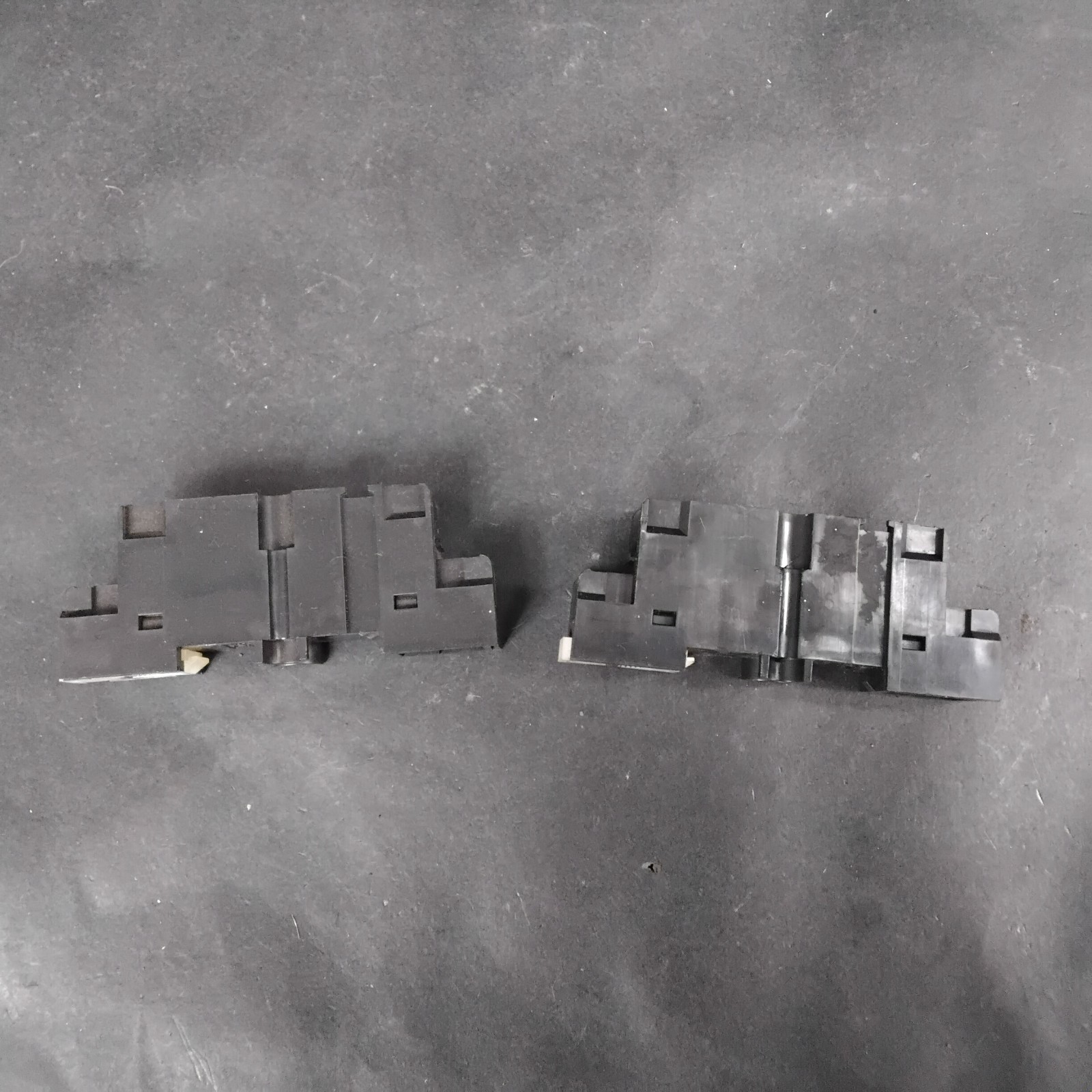 Used P4-4S RELAY SOCKETS - GROUP OF 2 ($16 OBO)