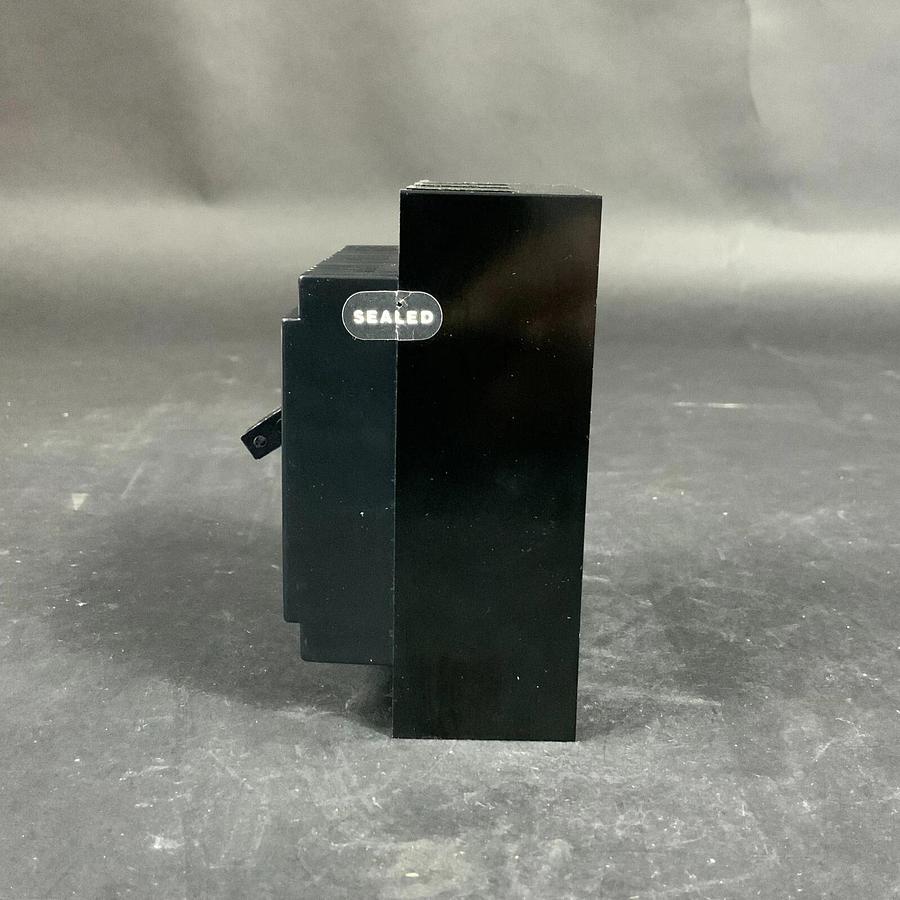 TERASAKI XE30NS CIRCUIT BREAKER -NEW IN BOX ($22.50 OBO)