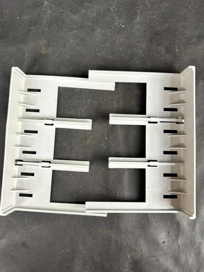 Used ALLEN BRADLEY 100-ETS370C TERMINAL SHROUDS