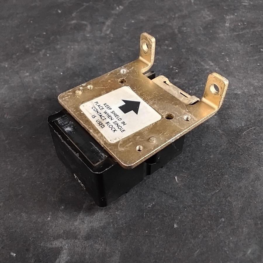 Used ALLEN-BRADLEY 800P-XA CONTACT BLOCK ($10 OBO)