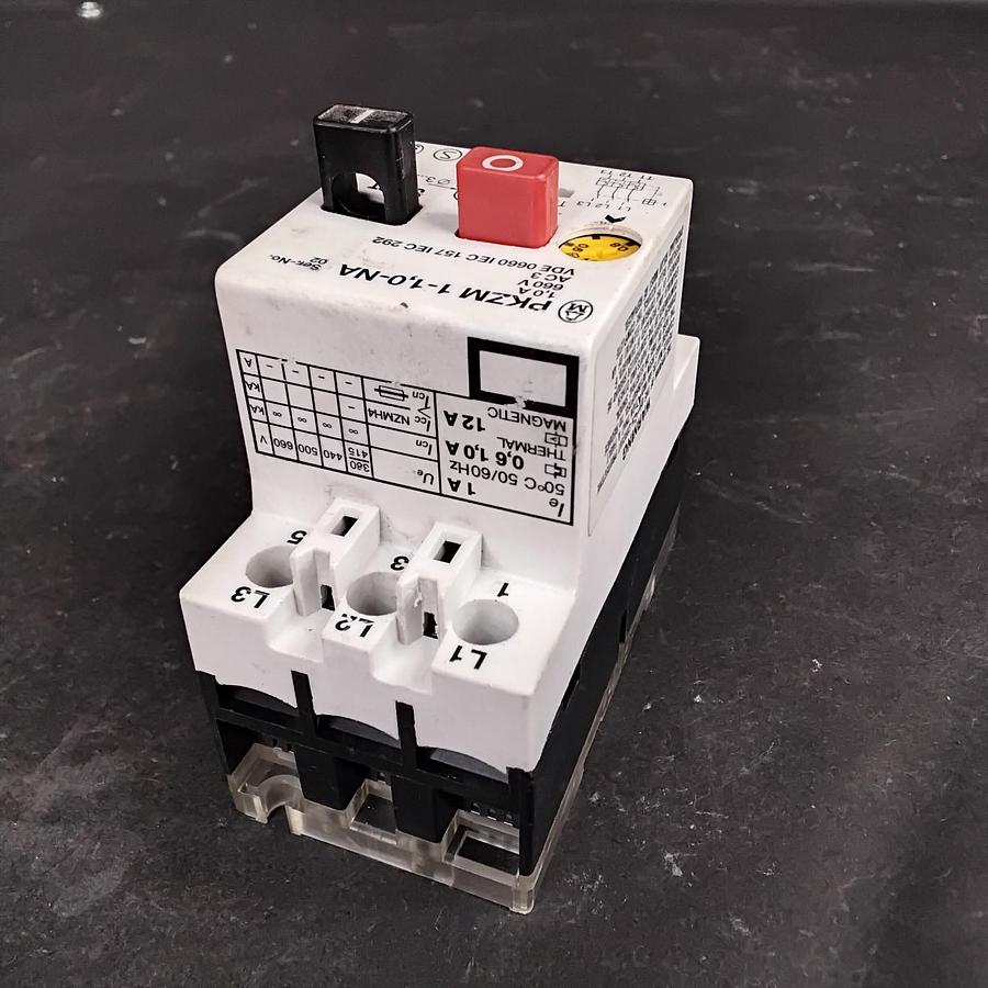Used MOELLER PKZM 1-1,0-NA MANUEL MOTOR STARTER ($19 OBO)