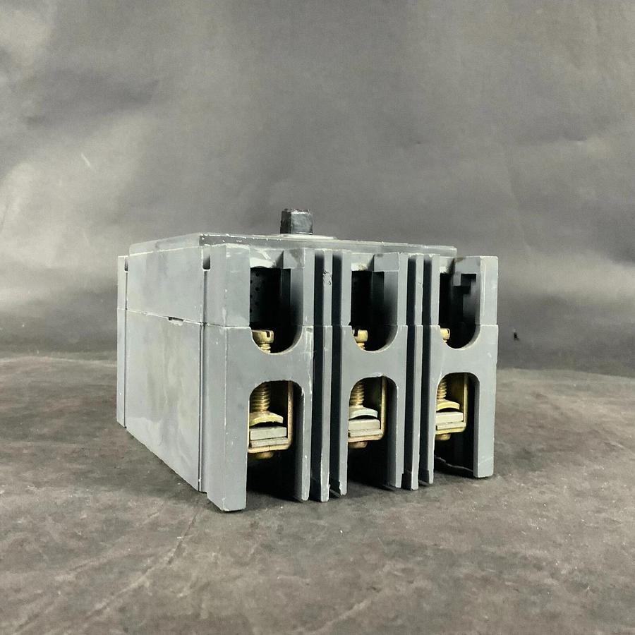 Used WESTINGHOUSE HFB3020L CIRCUIT BREAKER ($40 OBO)