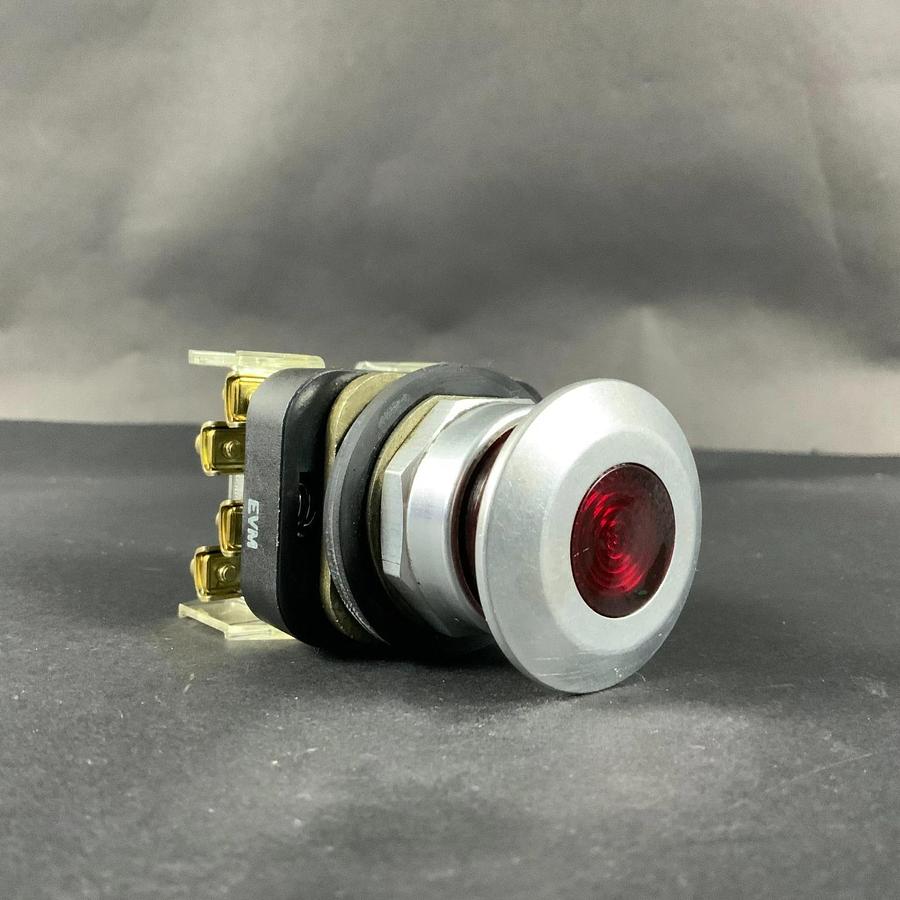 Used ALLEN BRADLEY 800T-FXQ10RA1 PUSHBUTTON ($130 OBO)