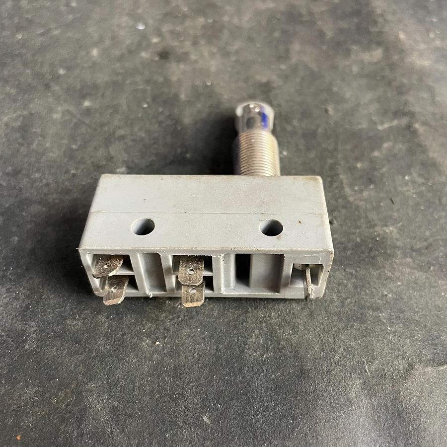 Used MICROPRECISION MP200 MICRO SWITCH