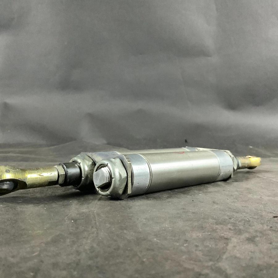 Used BIMBA 092-DP PNEUMATIC CYLINDER ($90 OBO)