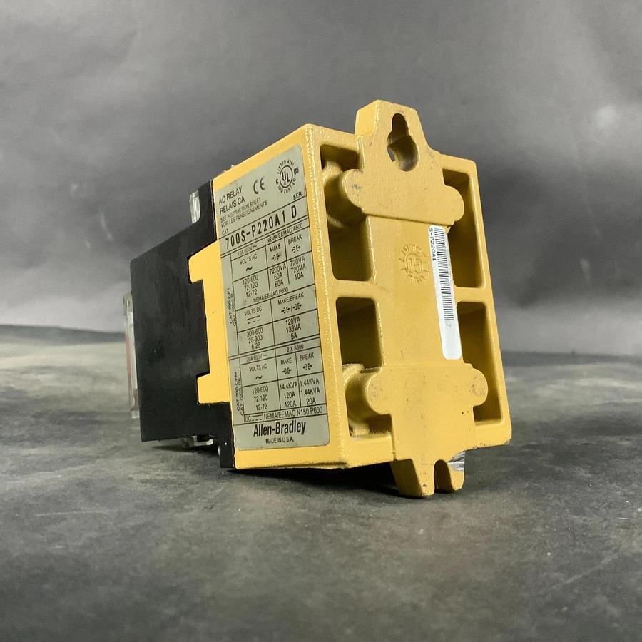 Used ALLEN BRADLEY 700S-P220A1 SER D SAFETY CONTROL RELAY ($30 OBO)