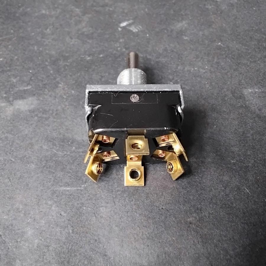 Used MCGILL 0121-0004 TOGGLE SWITCH ($4.50 OBO)