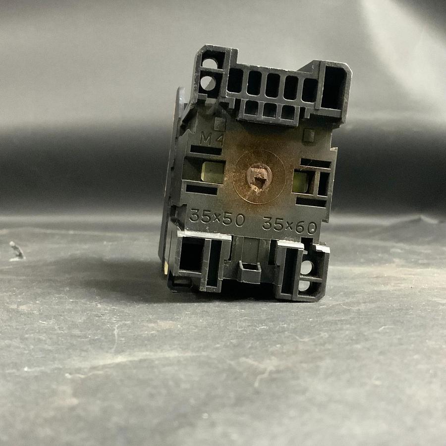 Used ALLEN BRADLEY 100-A09ND3 SERIES B CONTACTOR ($10 OBO)