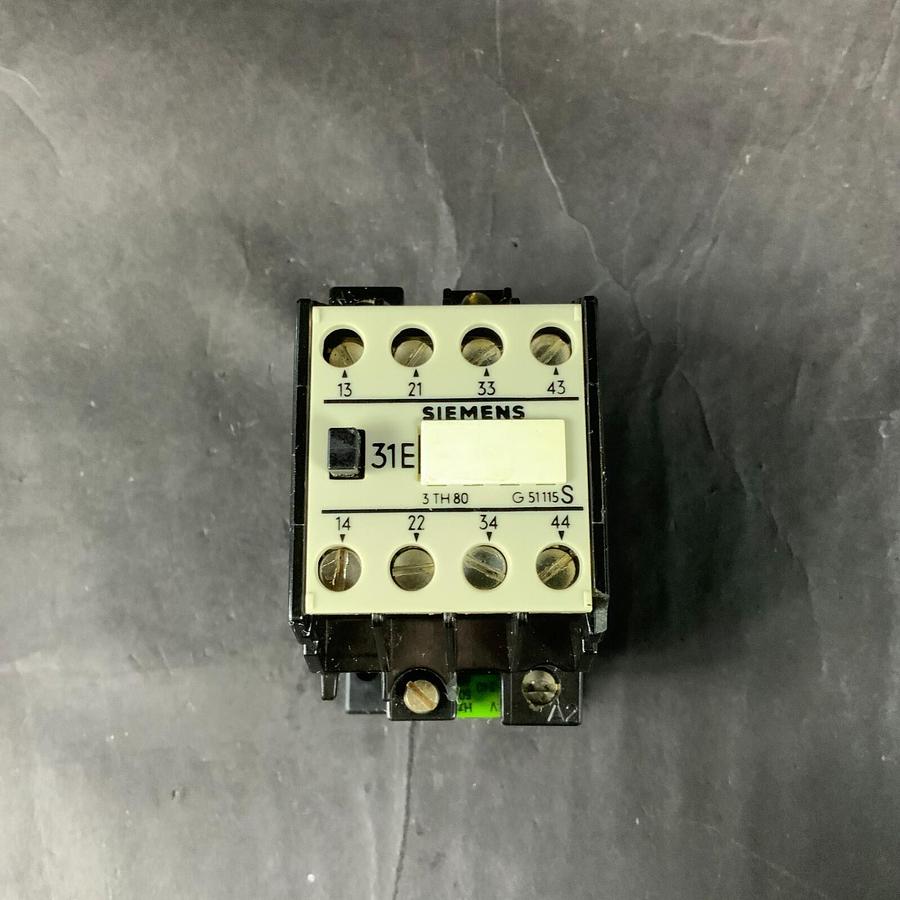 Used SIEMENS 3TH80 31-0A 240V CONTACTOR ($10 OBO)