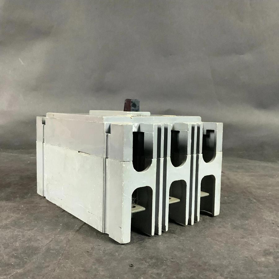 Used WESTINGHOUSE HFB3050 CIRCUIT BREAKER ($35 OBO)