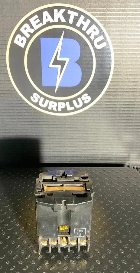 Used SQUARE D 8501-G040 CONTROL RELAY ($5 OBO)