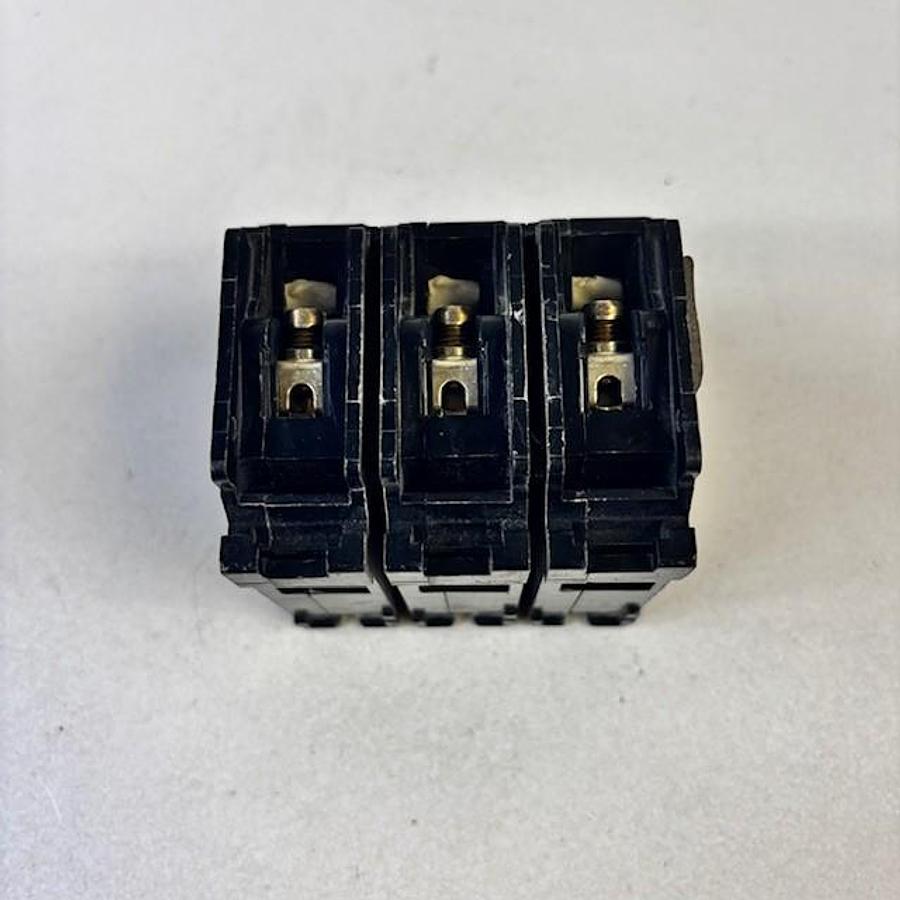 Used SIEMENS HPQ315 CIRCUIT BREAKER