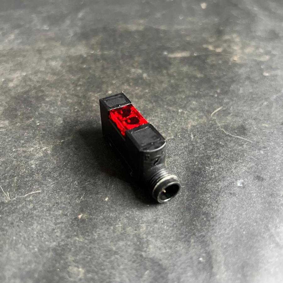 Used OMRON E3S-AD87 PHOTOELECTRIC SWITCH ($60 OBO)