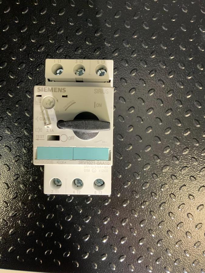 Used SIEMENS 3RV1021-0AA10 ($36.99 OBO)