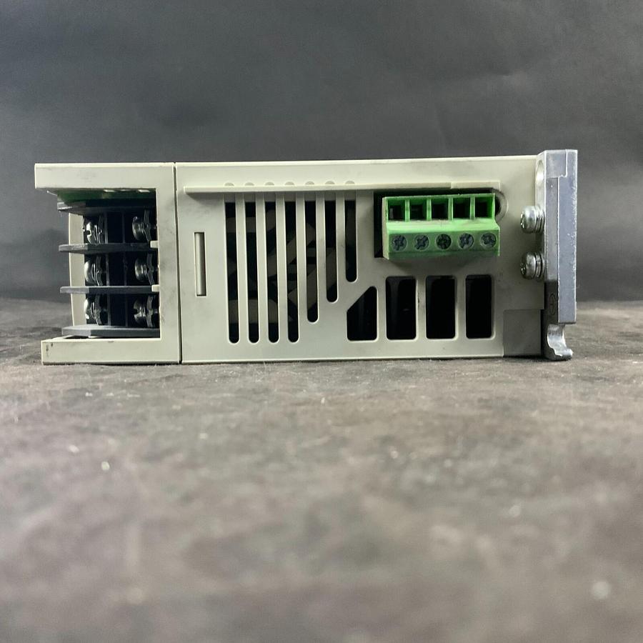 Used MITSUBISHI MDS-B-SV J2-01 SERVO DRIVE UNIT ($180 OBO)