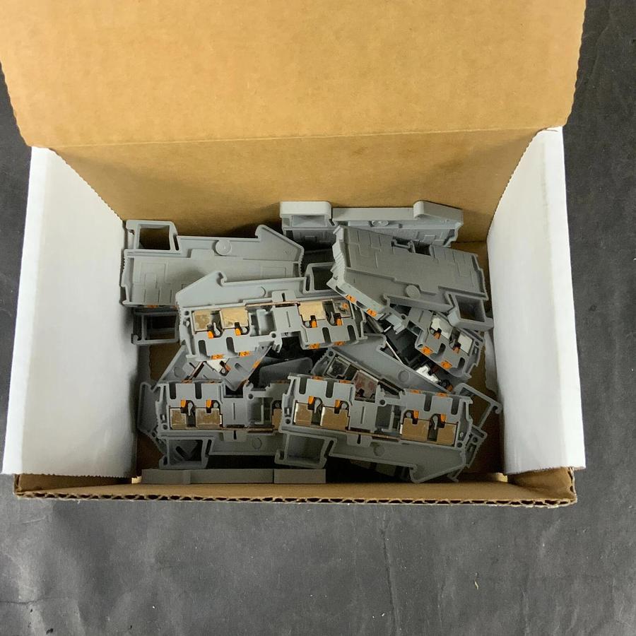Refurbished PHOENIX CONTACT PIT 2.5-QUATTRO TERMINAL BLOCK - BATCH OF 20 ($2.00)