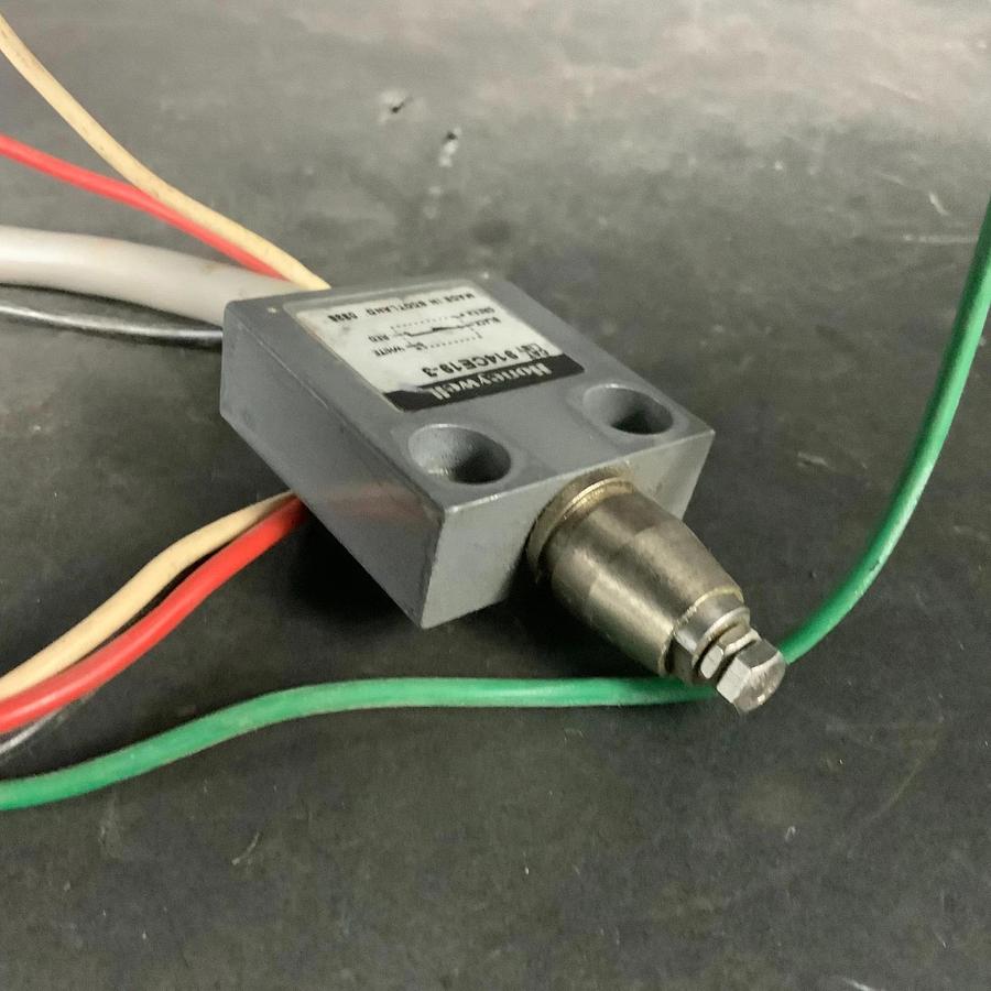 Used HONEYWELL 914CE19-3 LIMIT SWITCH ($20 OBO)