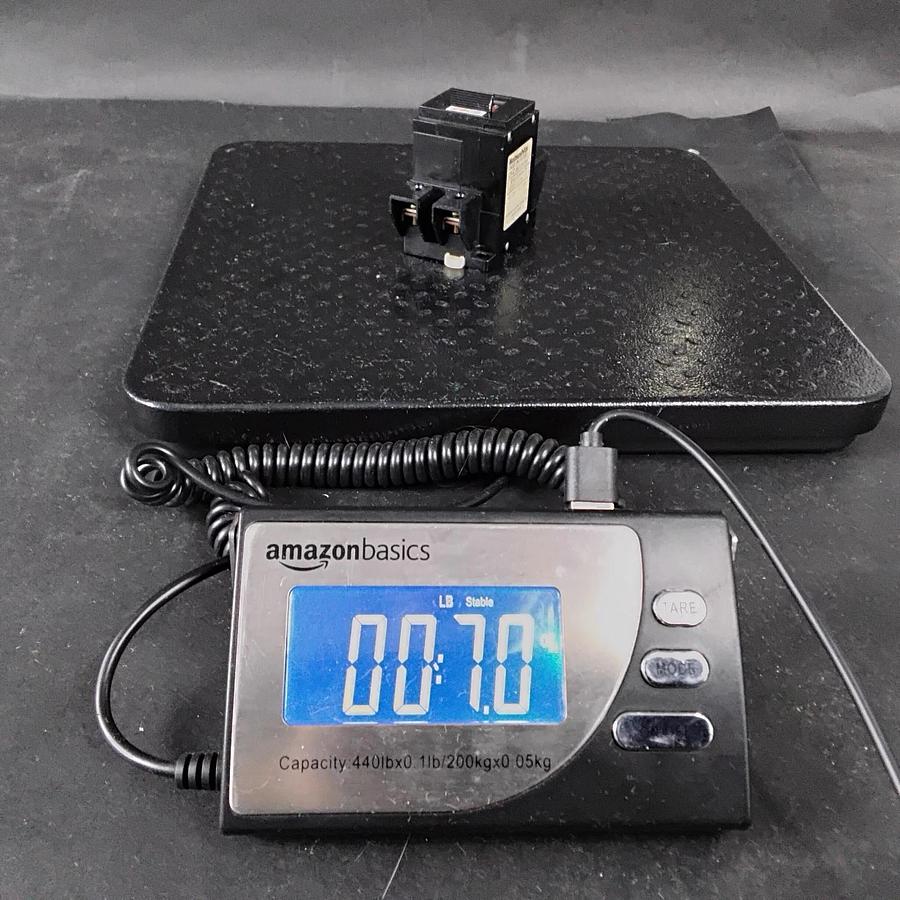 Used MATSUSHITA ELECTRIC BAC201301  CIRCUIT PROTECTOR ($21 OBO)