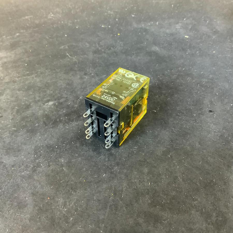 Used IDEC RU4S-D24 RELAY ($7 OBO)