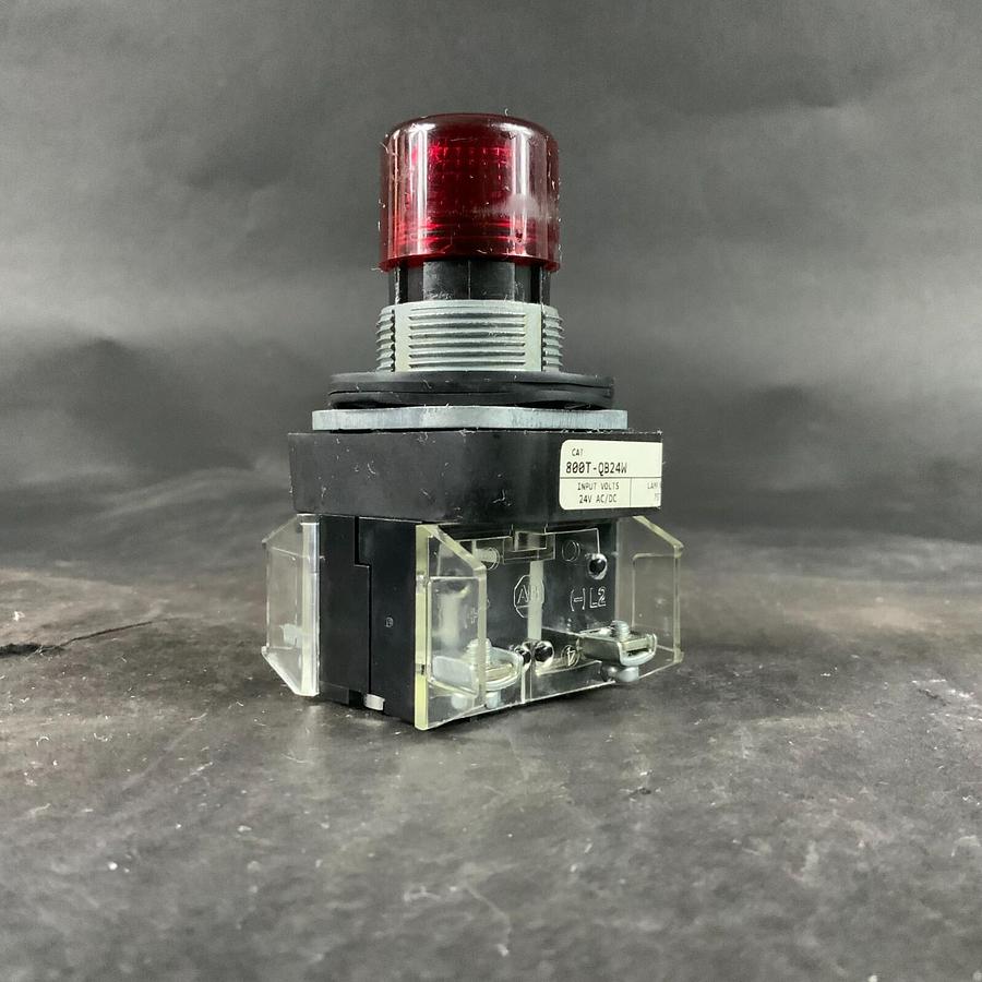 ALLEN BRADLEY 800T-QB24W PUSH BUTTON ($40 OBO)