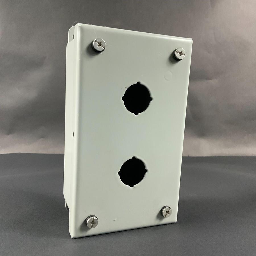 Used SAGINAW SCE-2PBI ENCLOSURE ($45 OBO)