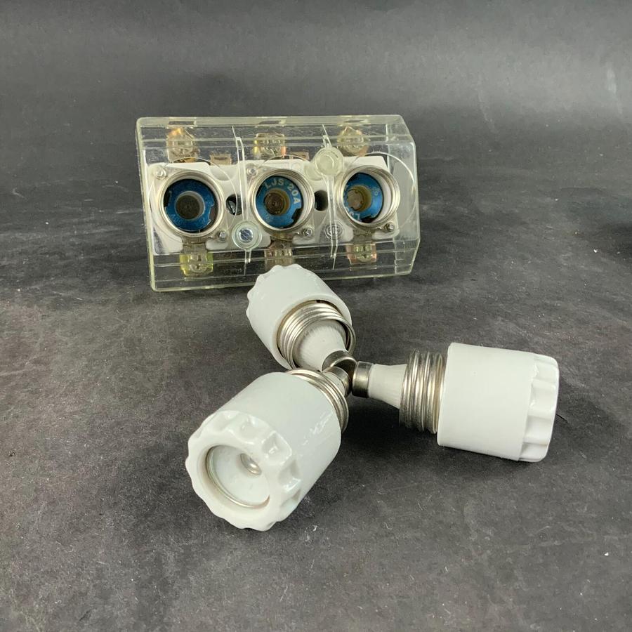 Used MOELLER S27-SOND FUSE HOLDER W/ FUSES ($45 OBO)