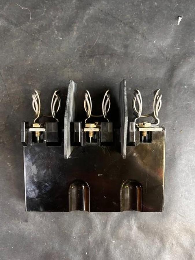 Used ALLEN BRADLEY 1494V-FS60 FUSE BLOCK