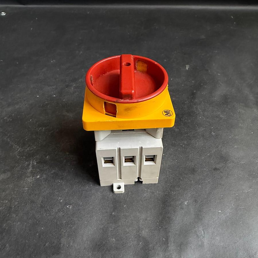 Used ALLEN BRADLEY 194E-E63-1753 DISCONNECT SWITCH ($70 OBO)