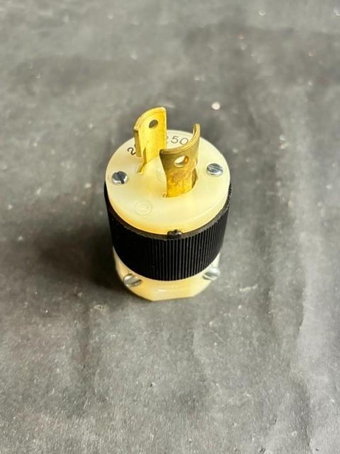 Used HUBBELL 7102-C RECEPTACLE PLUG